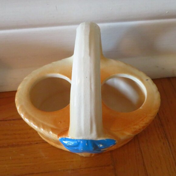 Vintage salt and pepper shaker 1950,puppy dog in a basket Japan, blue bow - Picture 4 of 10